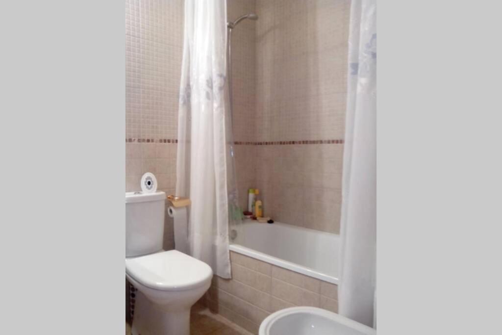 Bonito Apartamento De 3 Hab. Con Jardin Roses Extérieur photo
